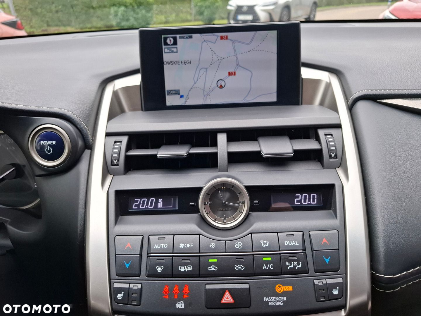 Lexus NX 300h Comfort AWD - 31