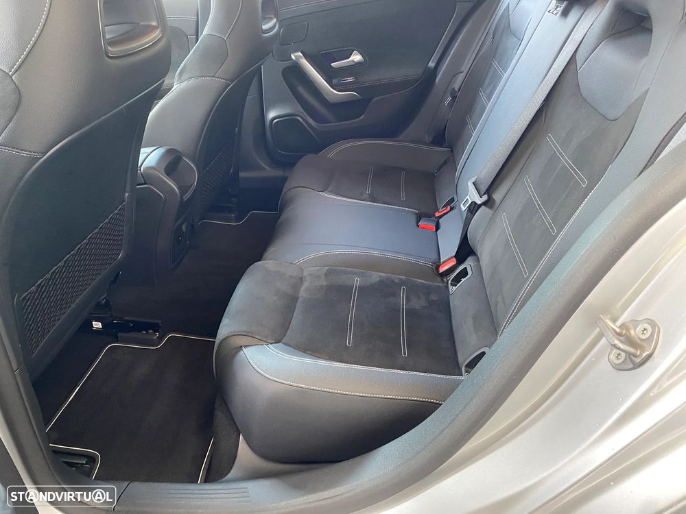 Mercedes-Benz A 250 e AMG Line - 27