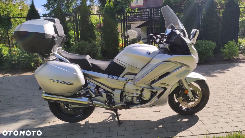 Yamaha FJR - 2