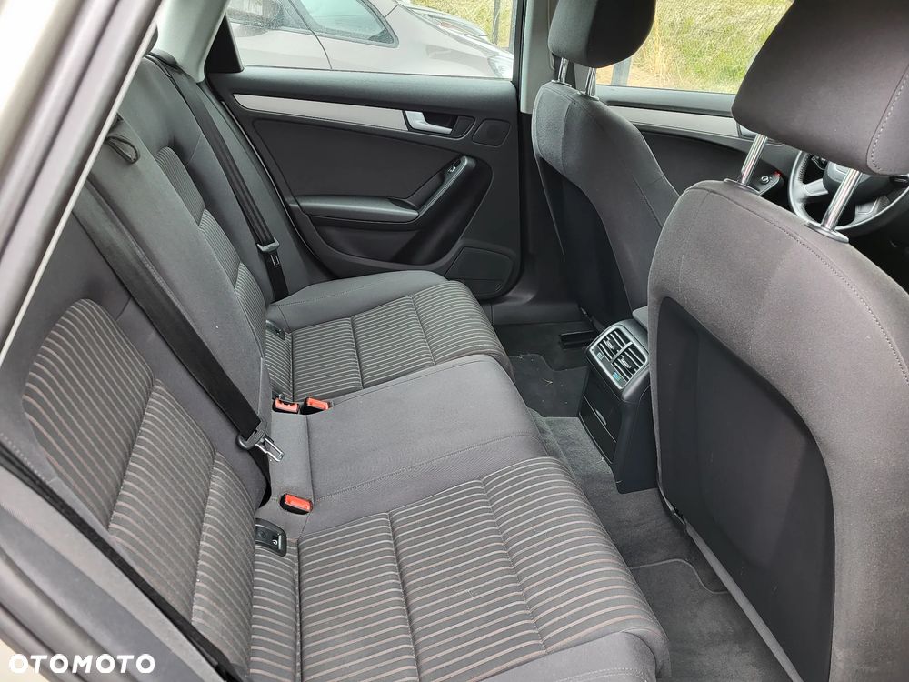Audi A4 Limousine 1.8 TFSI Ambiente - 22