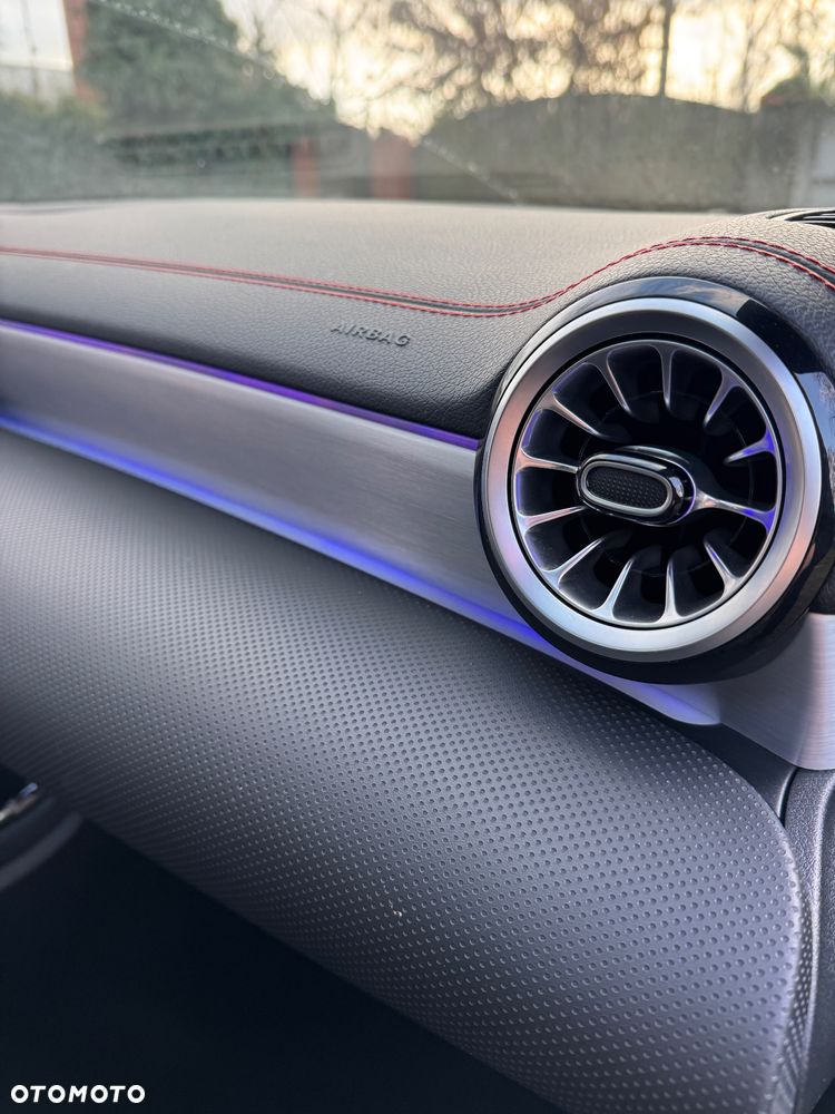 Mercedes-Benz CLA 200 d 8G-DCT AMG Line - 17