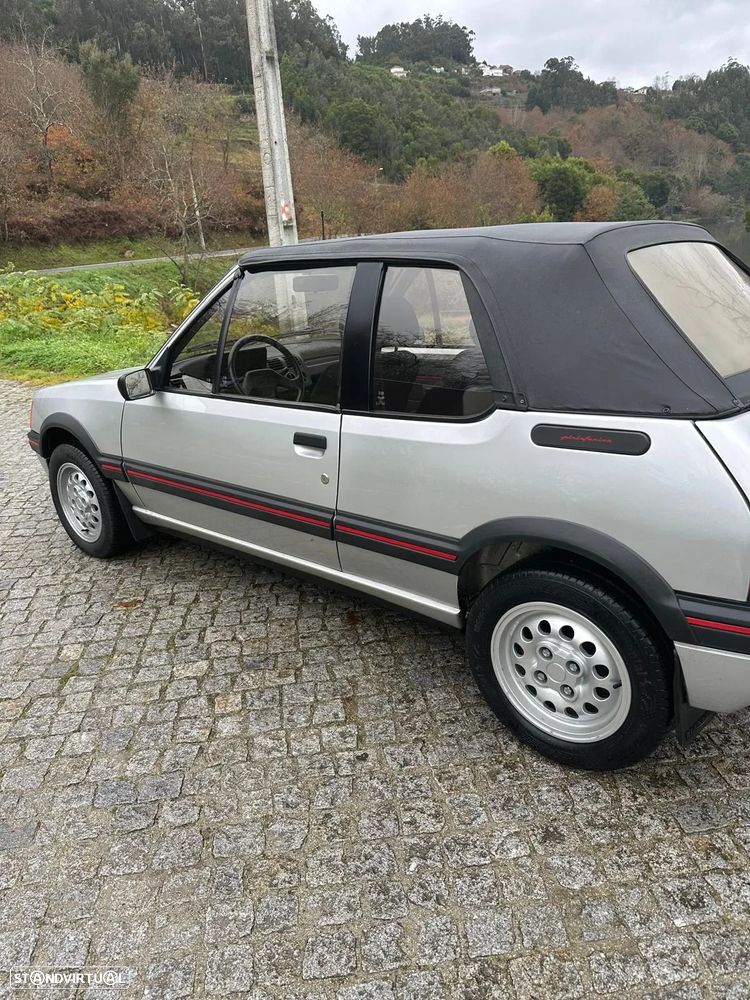 Peugeot 205 Cabrio - 2