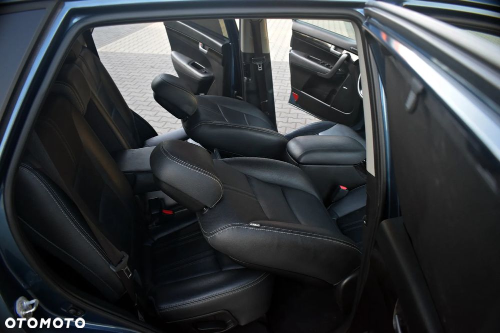 Kia Sorento 2.4 GDI XL 7os - 35