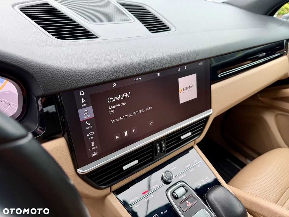 Porsche Cayenne Standard - 27