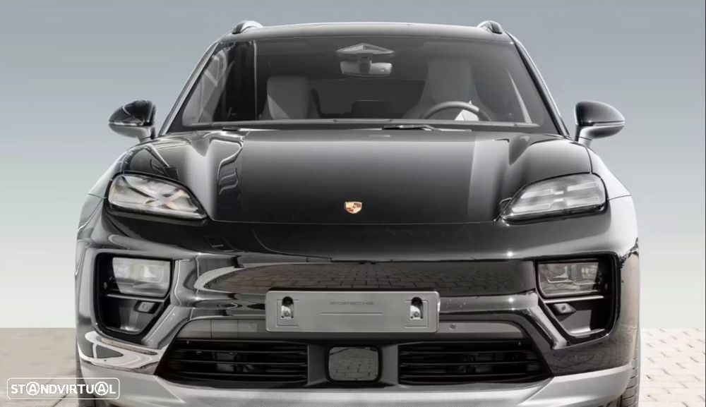 Porsche Macan Electric 4 - 5