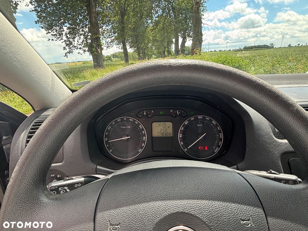 Skoda Octavia 1.6 FSI Ambiente - 12