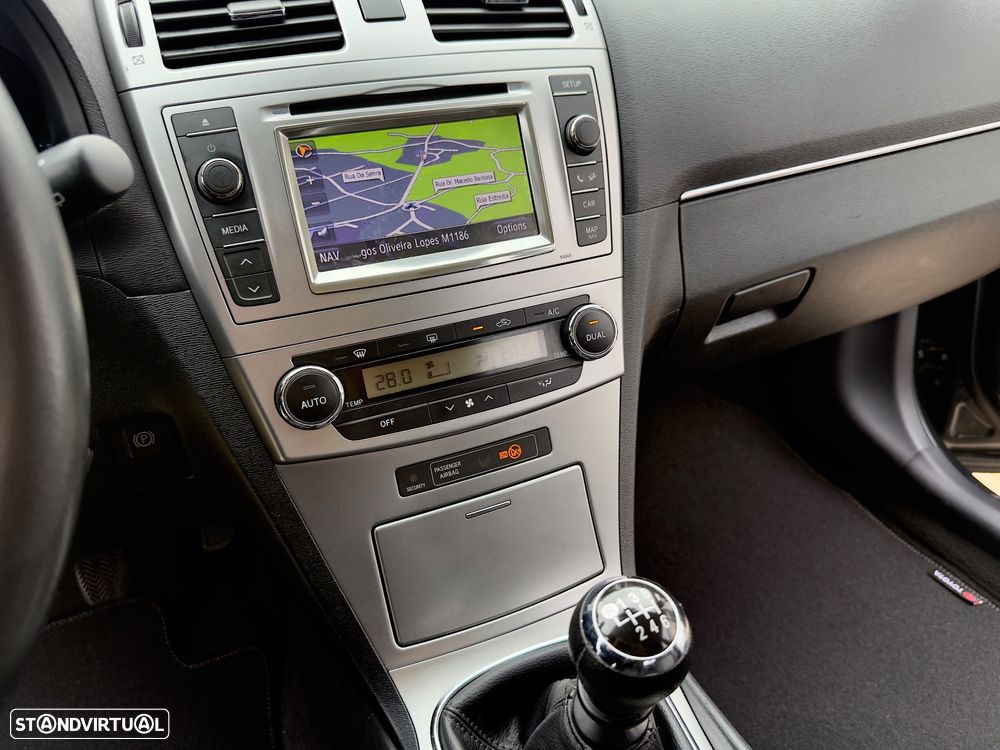 Toyota Avensis SW 2.0 D-4D Exclusive +Navi - 44