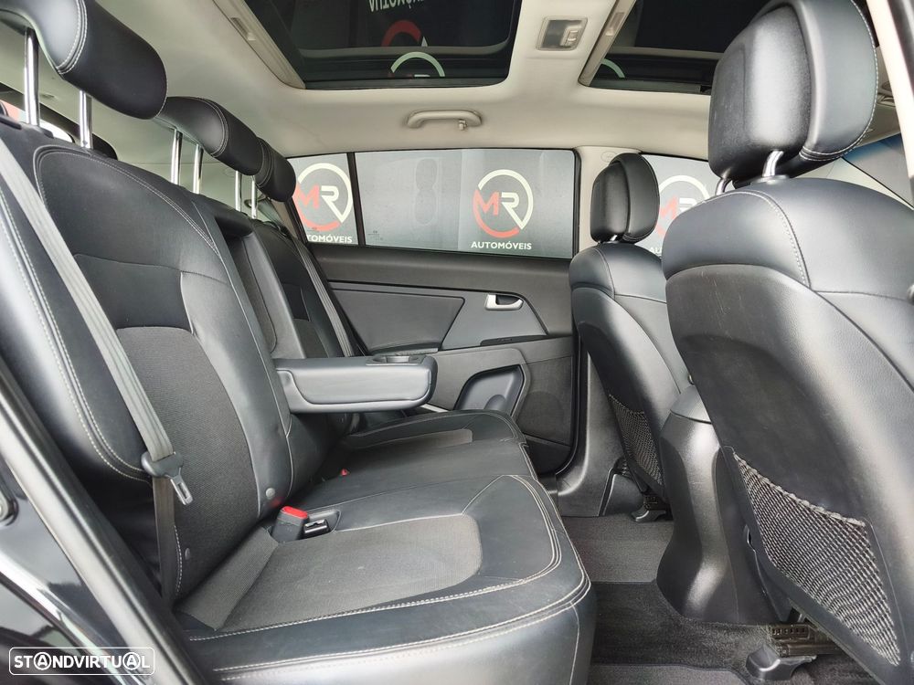 Kia Sportage 1.7 CRDi ISG LX - 40