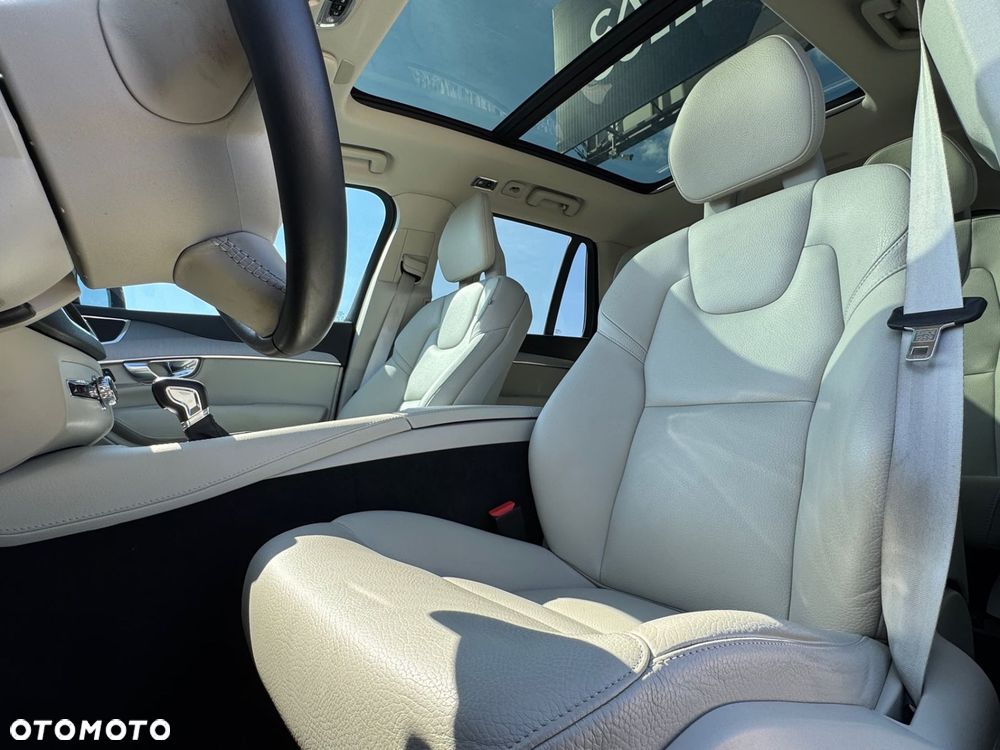 Volvo XC 90 - 14