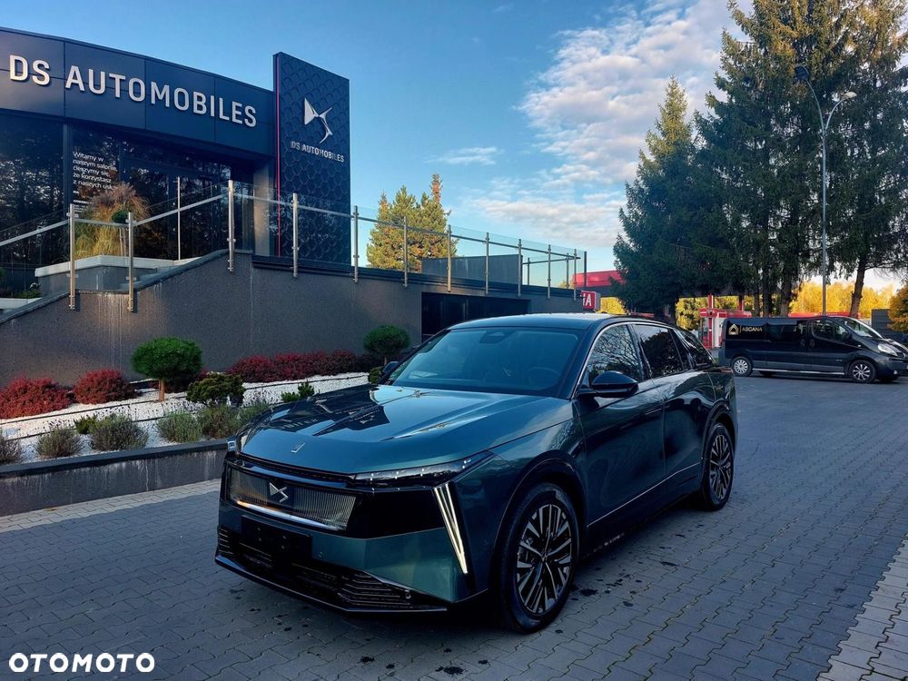 DS Automobiles N°7