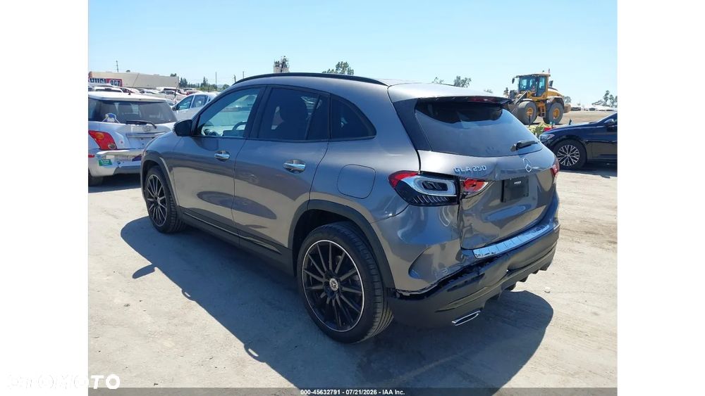 Mercedes-Benz GLA 250 8G-DCT AMG Line - 5