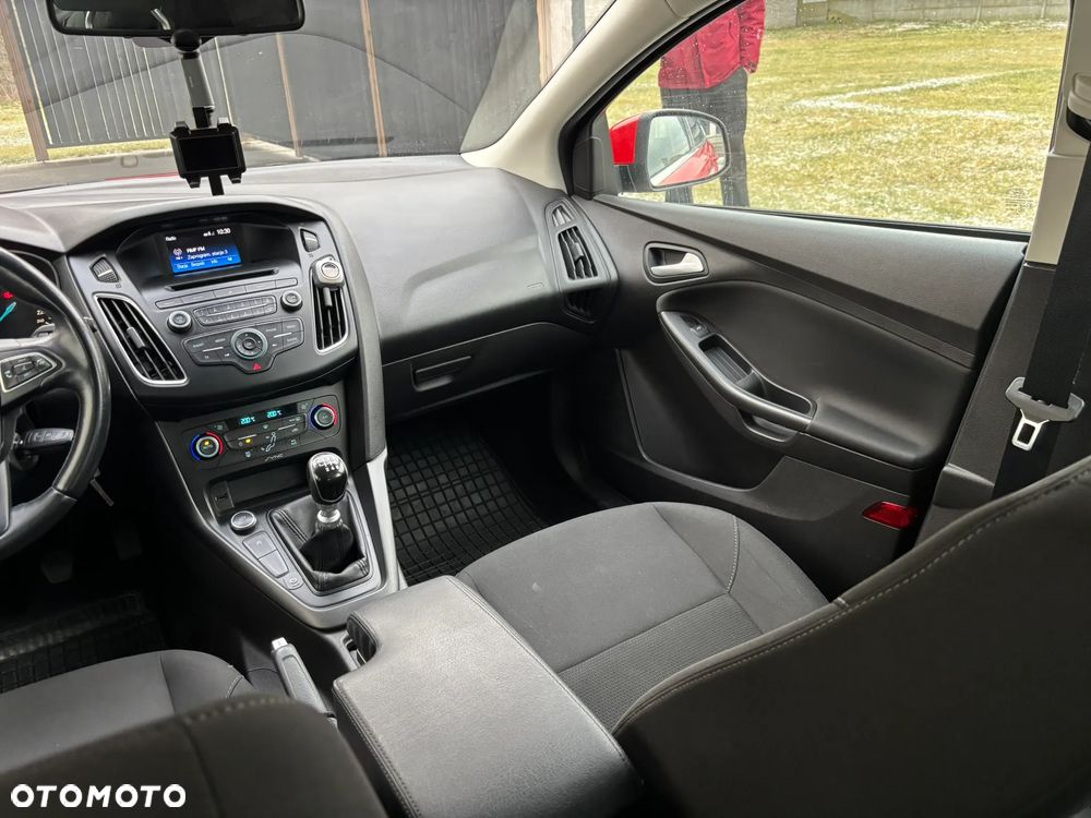 Ford Focus 1.5 TDCi DPF Start-Stopp-System Business - 7