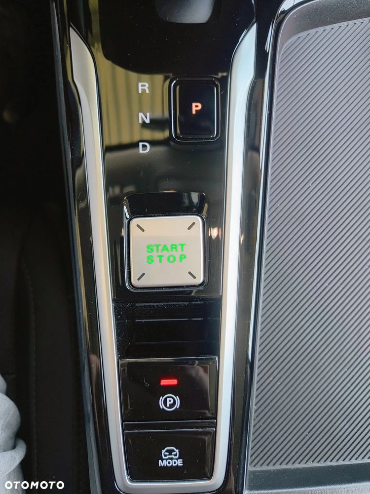 MG ZS Hybrid+ - 21