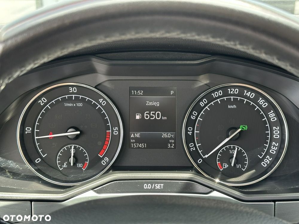 Skoda Superb 2.0 TDI SCR Ambition DSG - 18