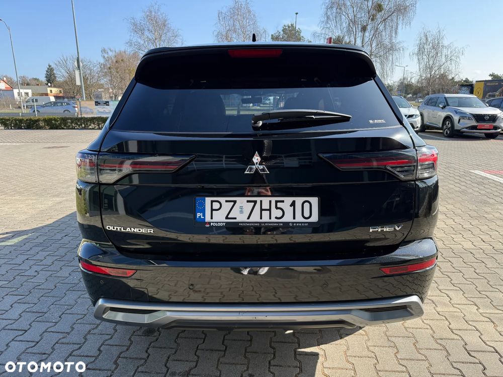 Mitsubishi Outlander Instyle Plus - 4