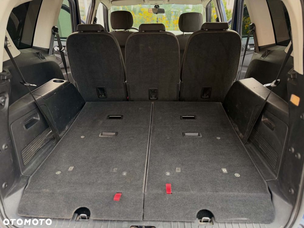 Ford S-Max - 12