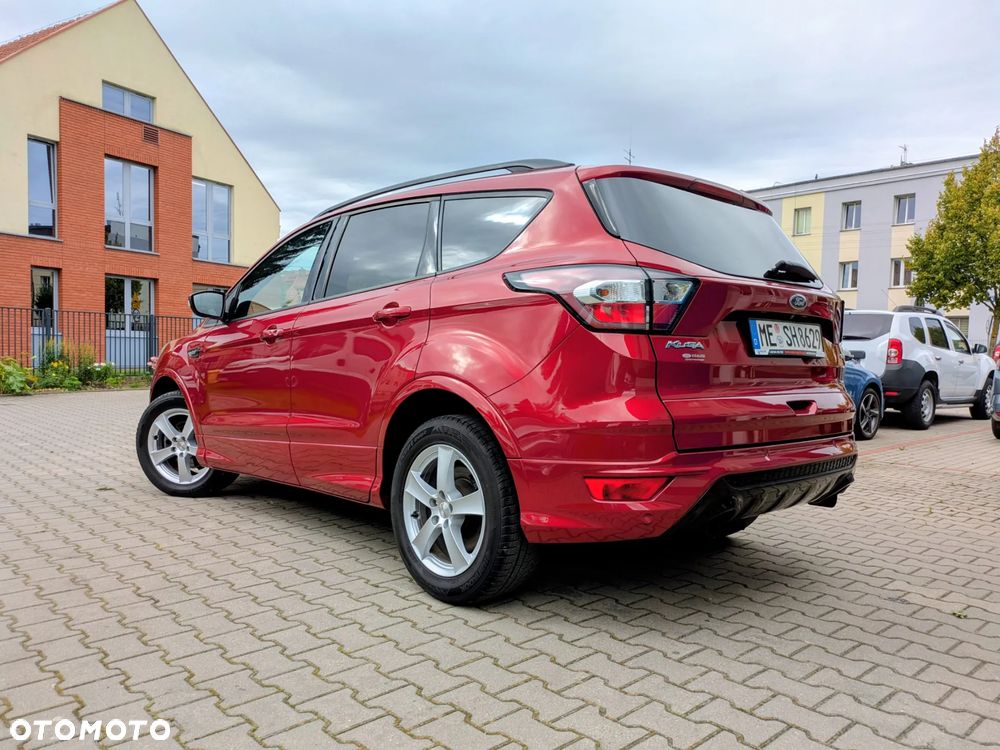 Ford Kuga 1.5 EcoBoost 2x4 ST-Line - 4