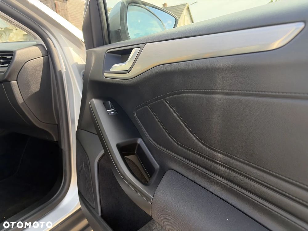Ford Focus 1.0 EcoBoost mHEV Titanium Design - 38