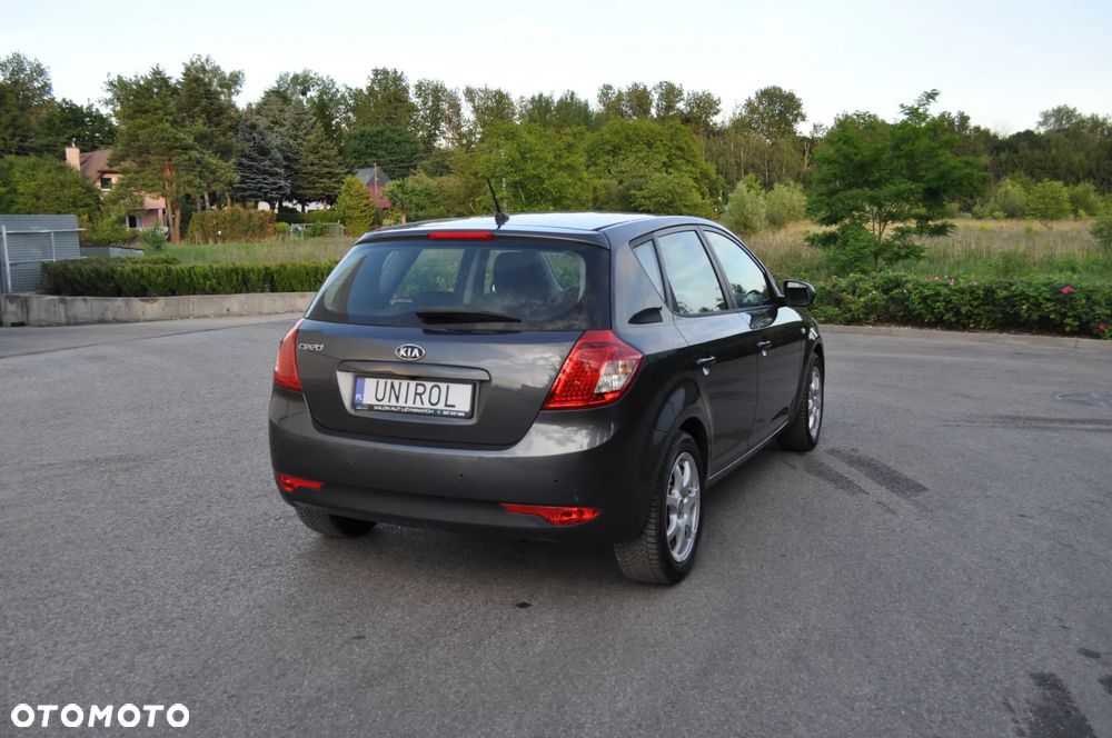 Kia Ceed - 6