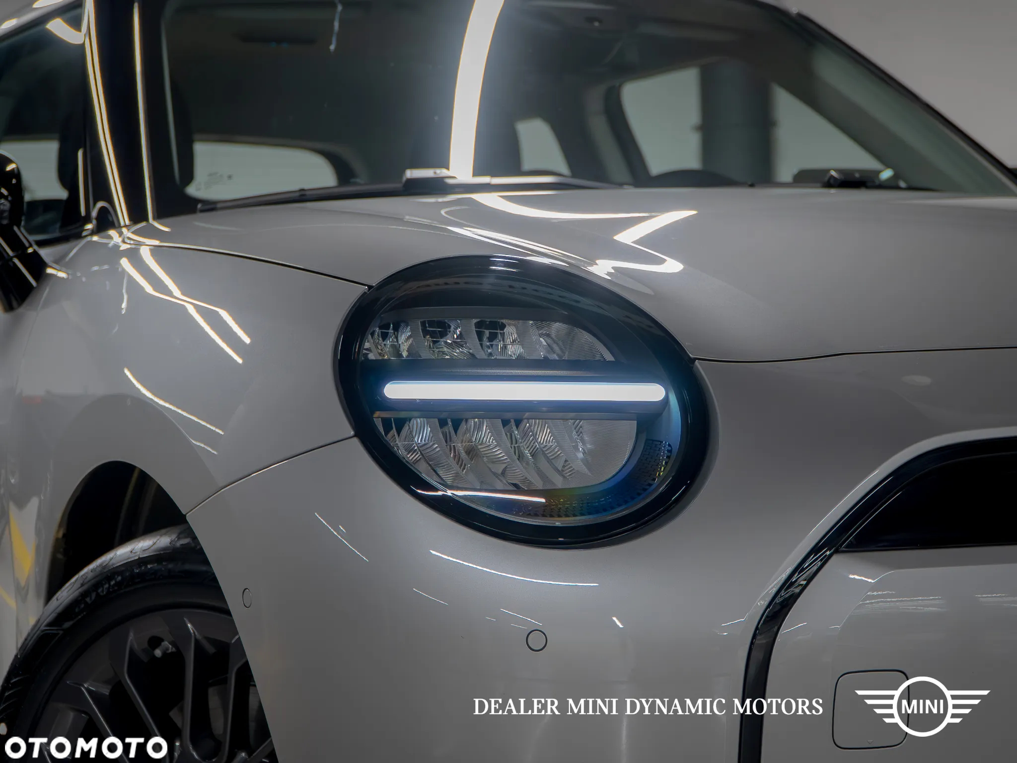 MINI Cooper E Essential Trim - 9