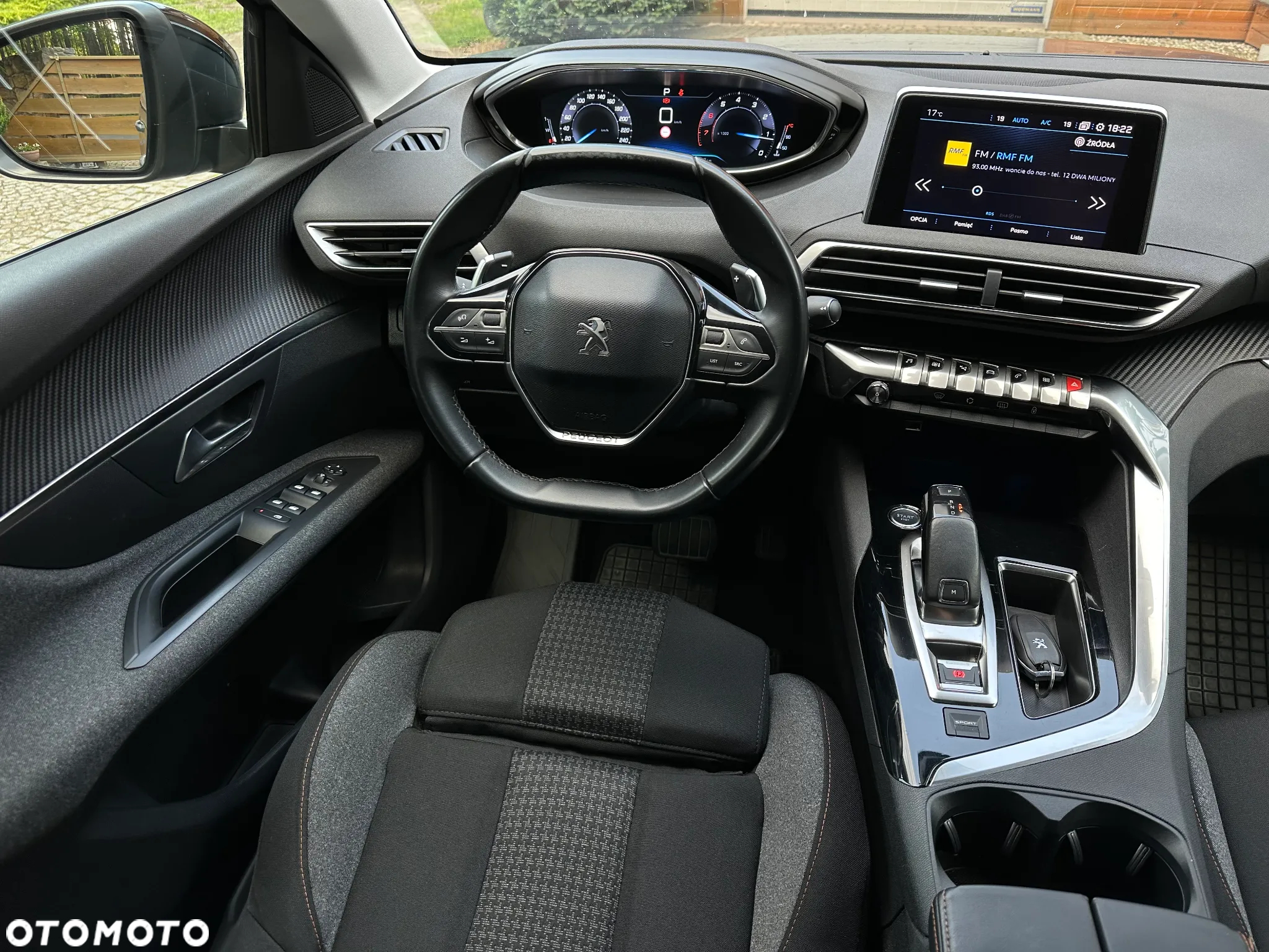Peugeot 3008 1.6 THP Active S&S EAT6 - 19