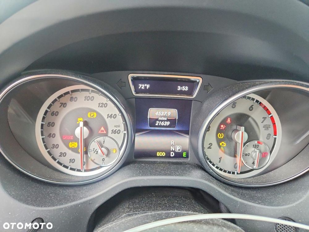 Mercedes-Benz CLA 250 4Matic 7G-DCT - 11