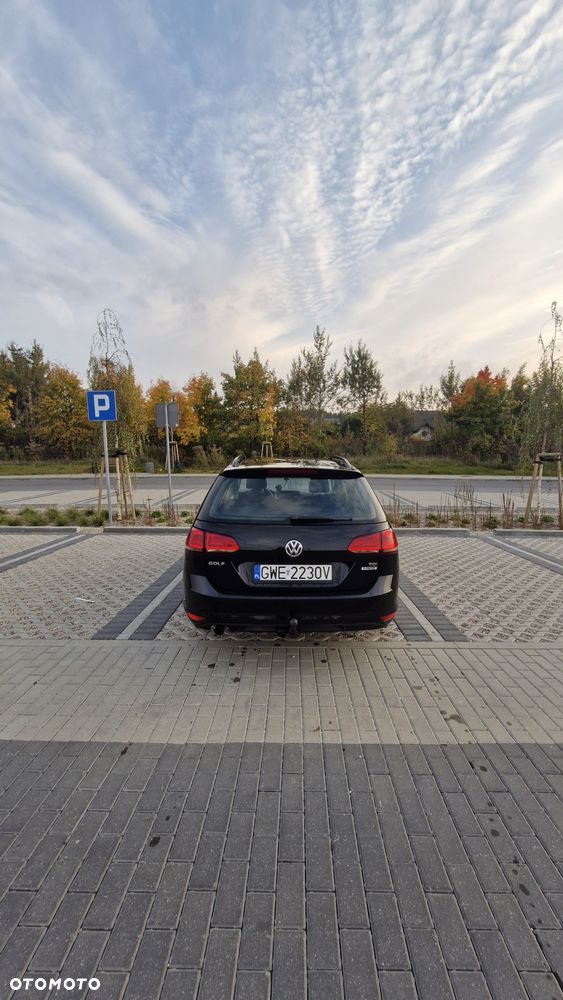 Volkswagen Golf - 6