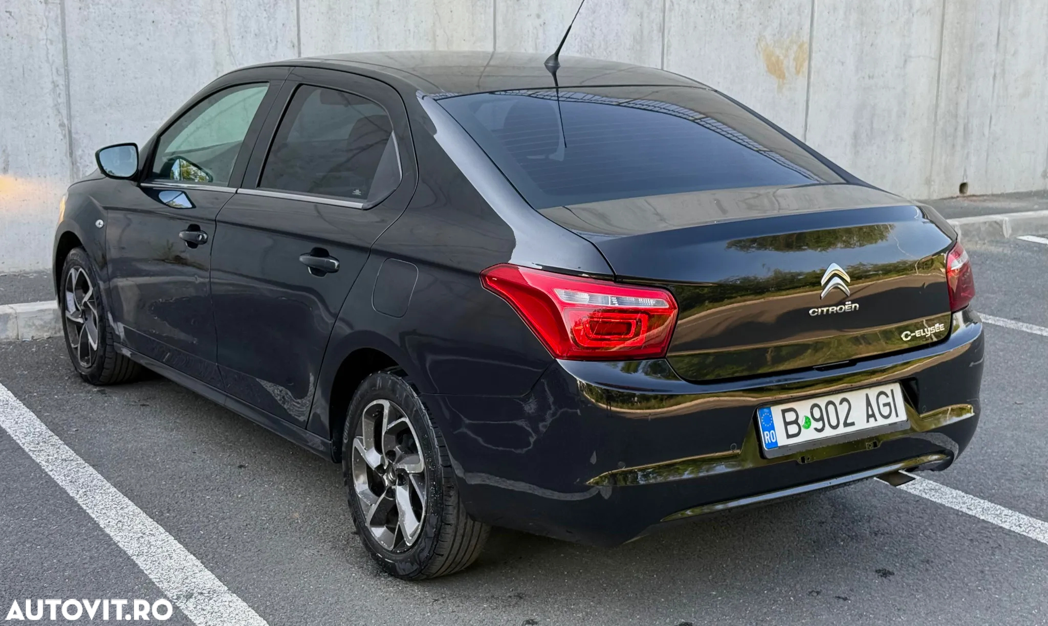 Citroën C-Elysée 1.2 PureTech BVM Shine - 3