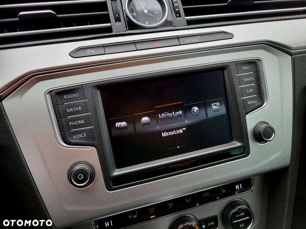 Volkswagen Passat - 13