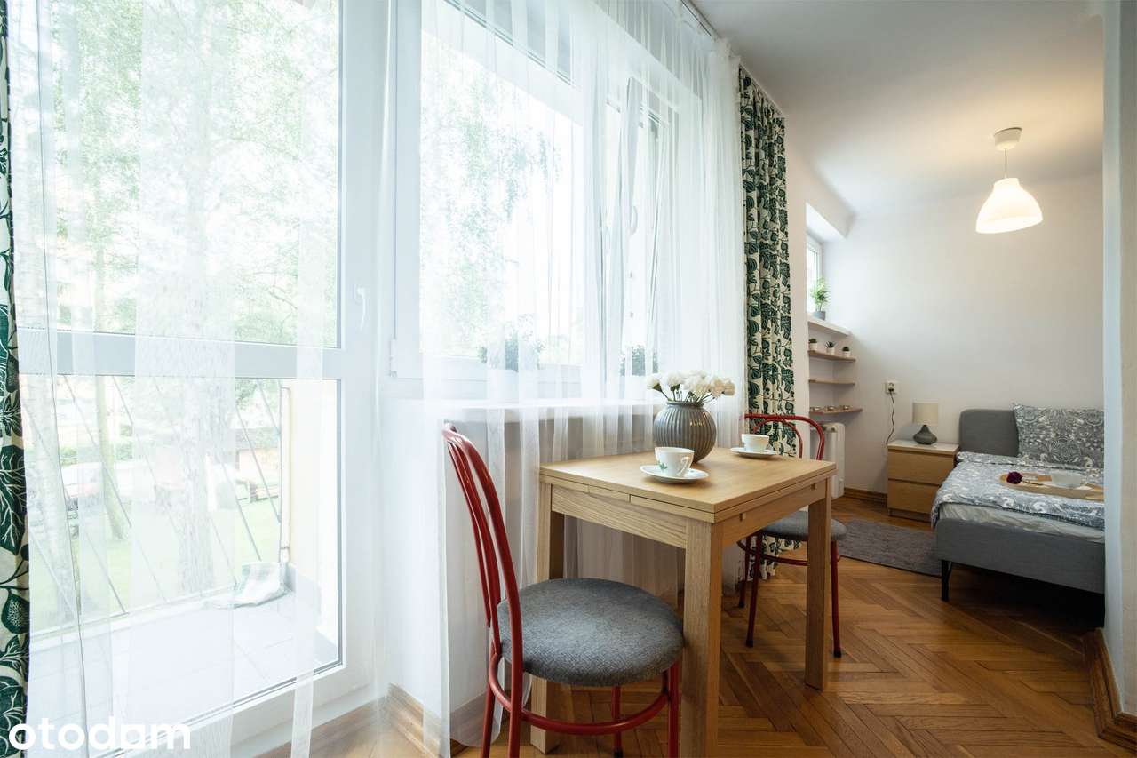 Kawalerka z oddzielną kuchnia i sypialnia, ul Bracka