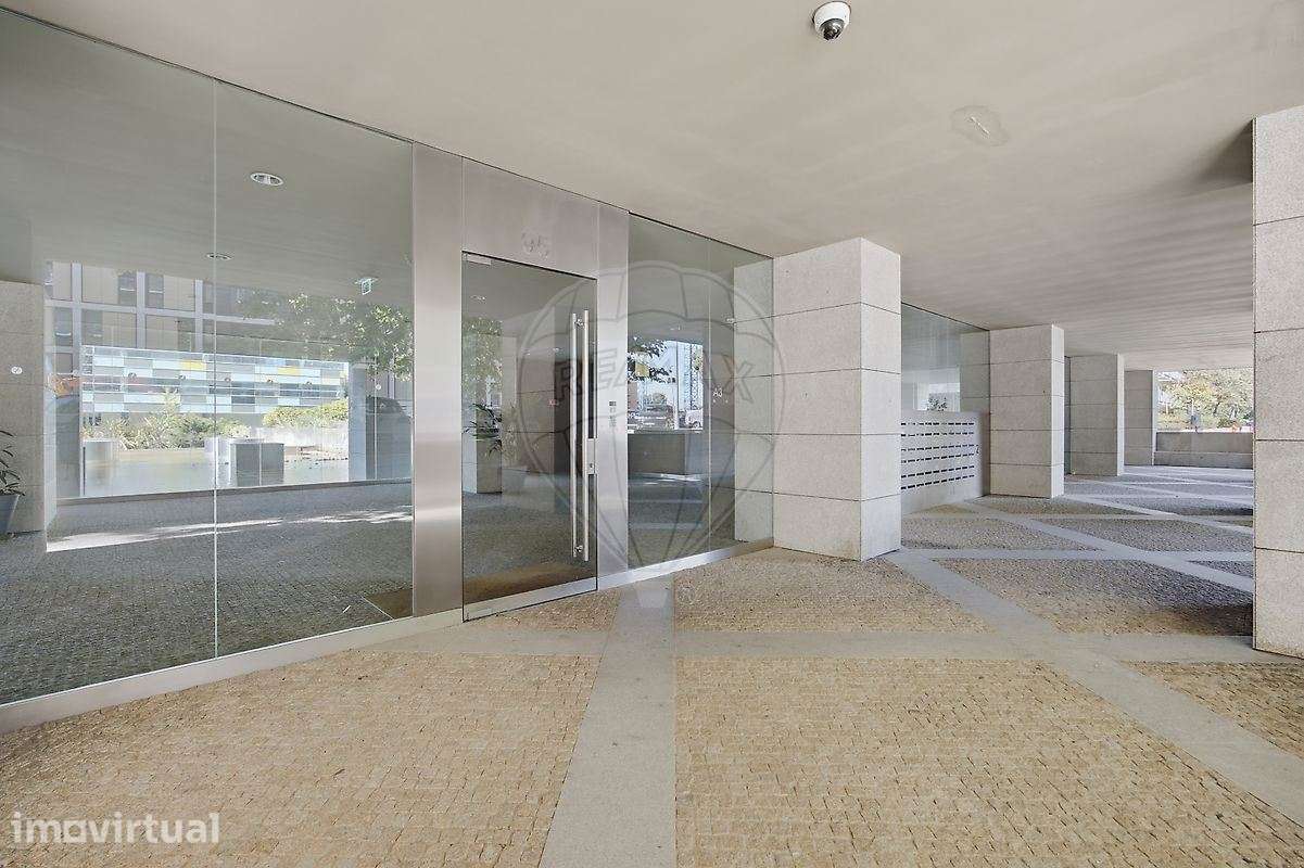Apartamento T3 com Piscina, Ginásio e Jardim - Grande imagem: 3/30