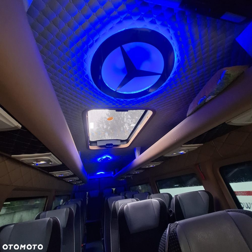 Mercedes-Benz Sprinter - 14