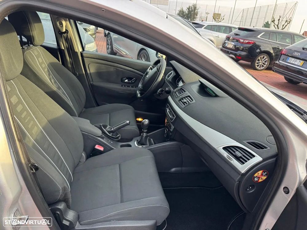 Renault Mégane Sport Tourer 1.5 dCi Limited - 19