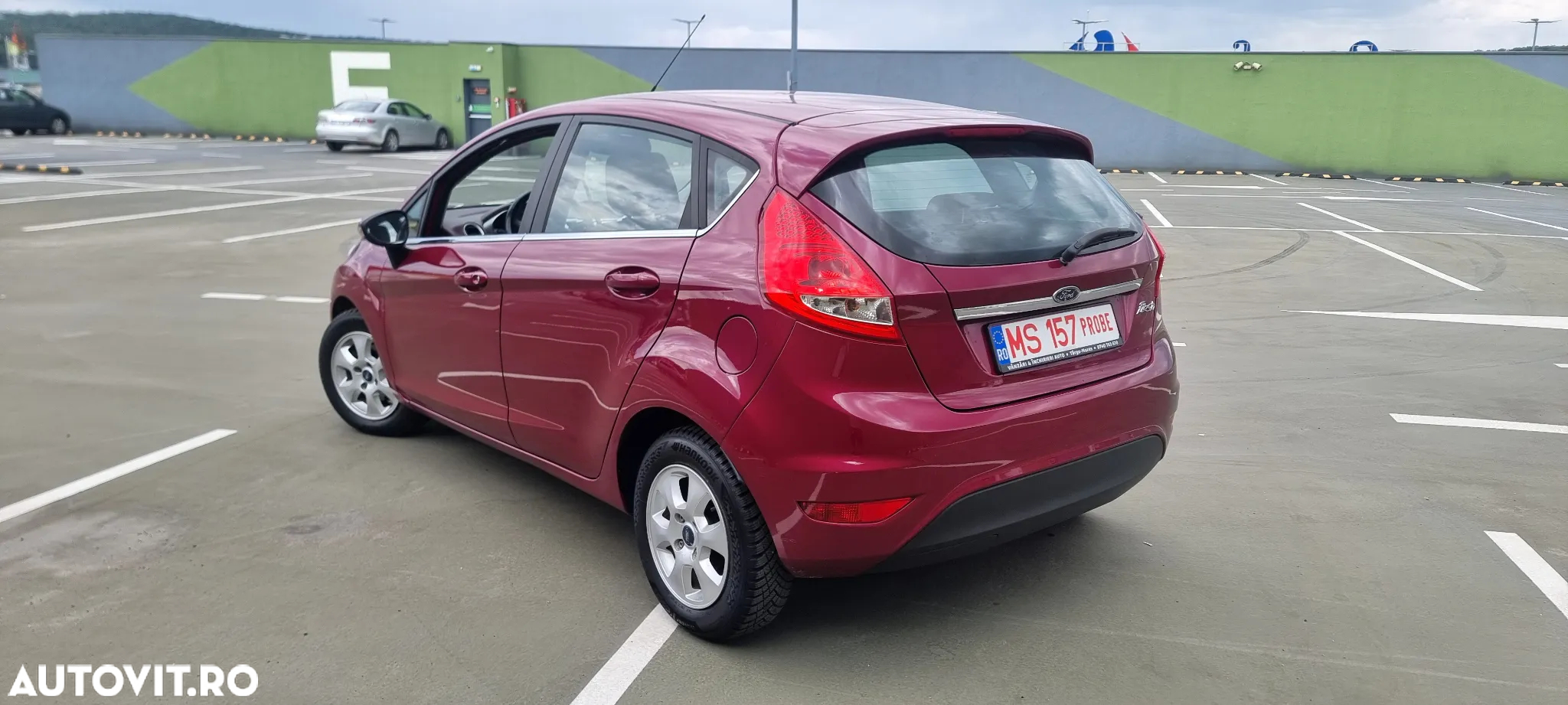 Ford Fiesta 1.4i Ghia - 6