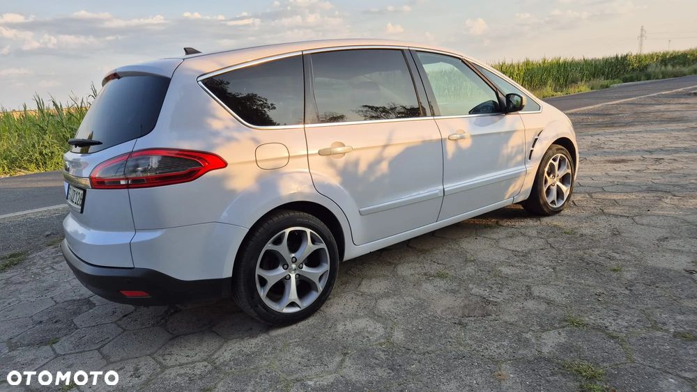 Ford S-Max - 31