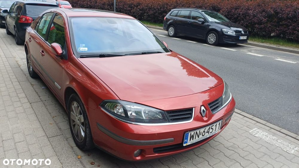 Renault Laguna 2.0 ESPerience - 12
