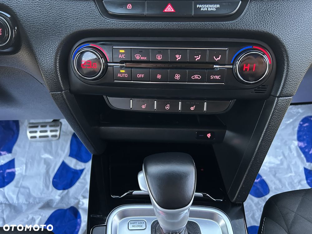 Kia Ceed 1.4 T-GDI DCT OPF GT Line - 17