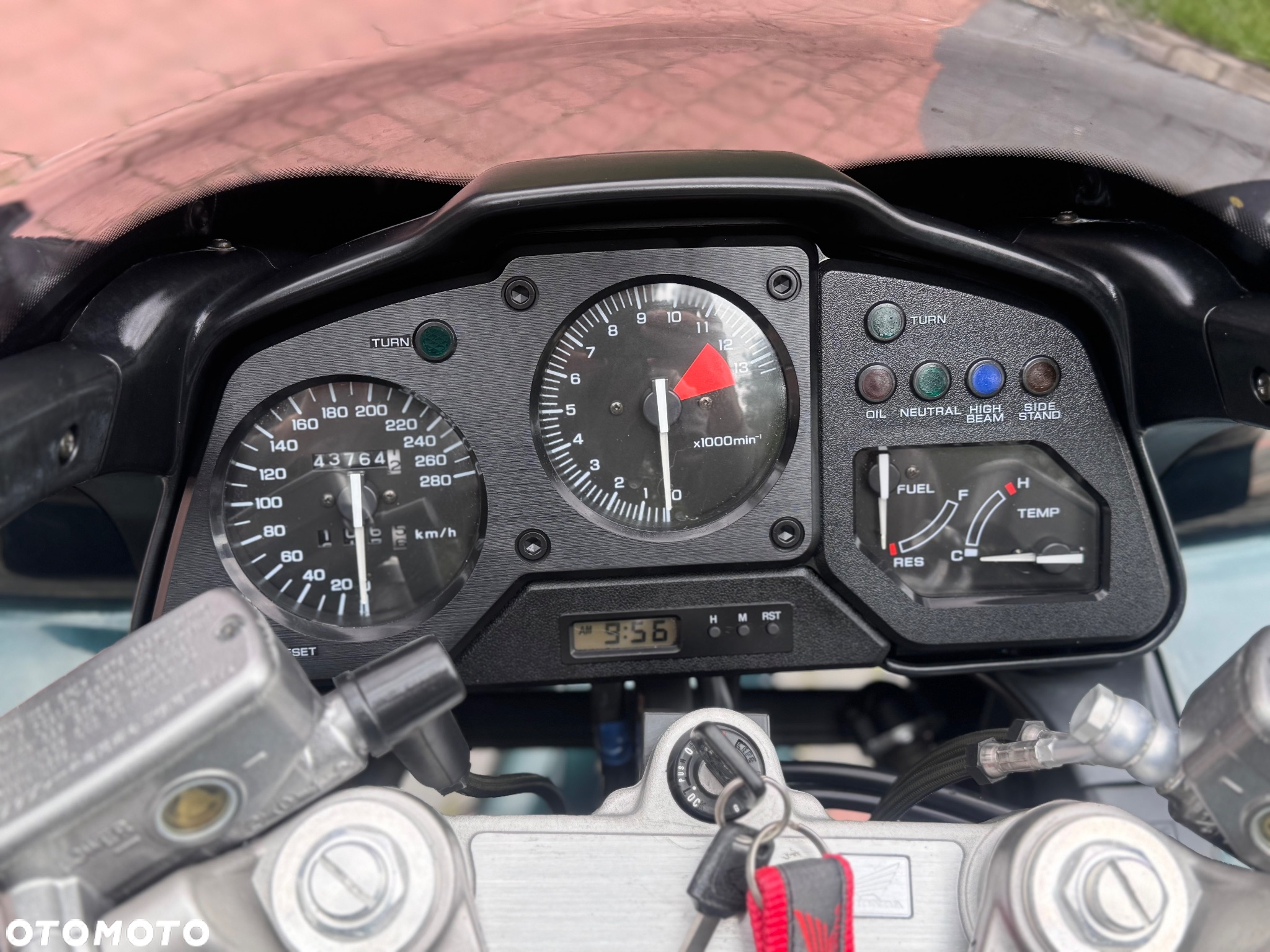 Honda VFR - 27