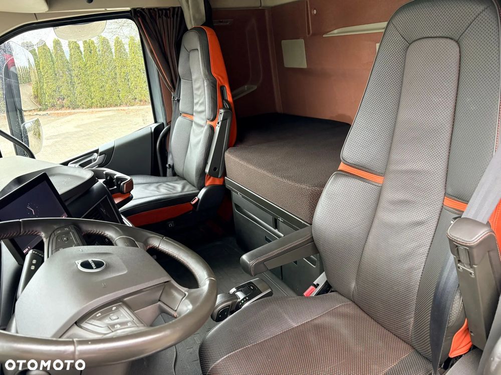 Volvo FH750 6x4 Euro 6, dwuobwodowa hydraulika - 20