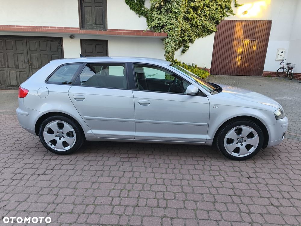 Audi A3 Sportback 1.6 Ambition - 4