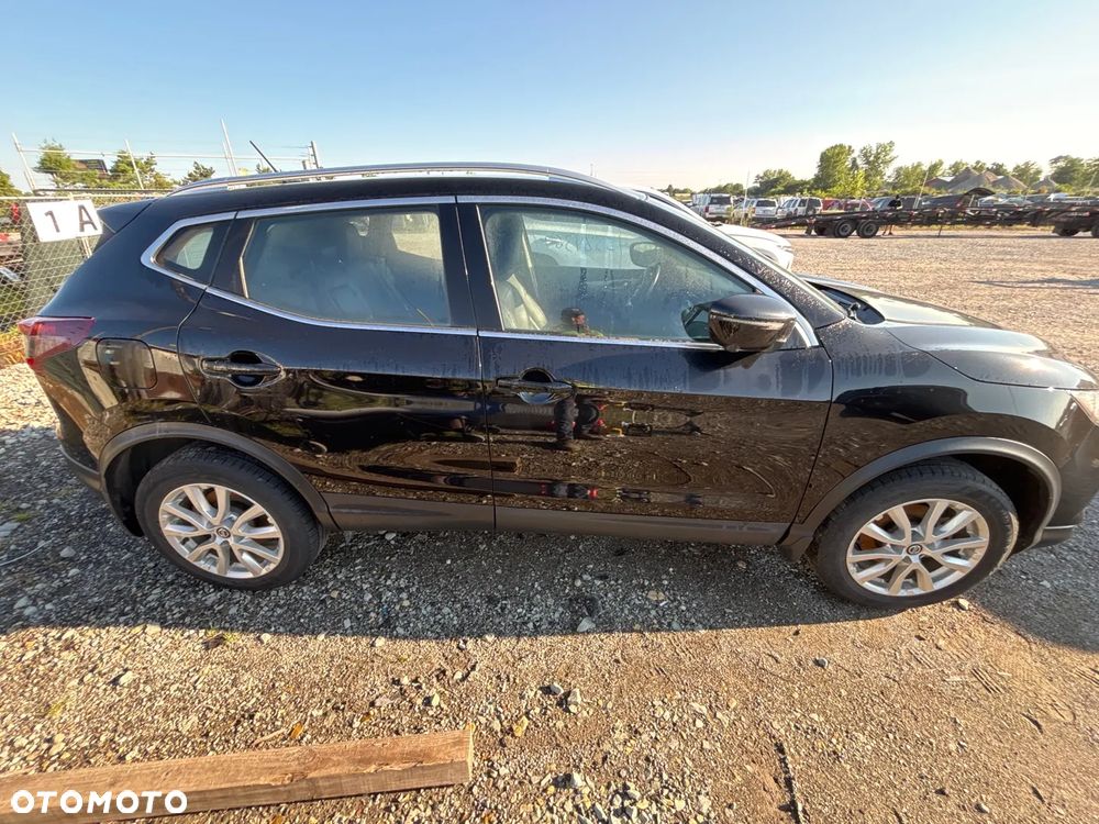 Nissan Rogue - 8