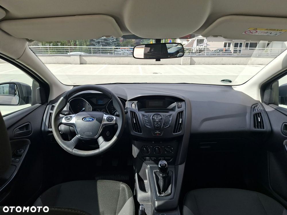Ford Focus - 8