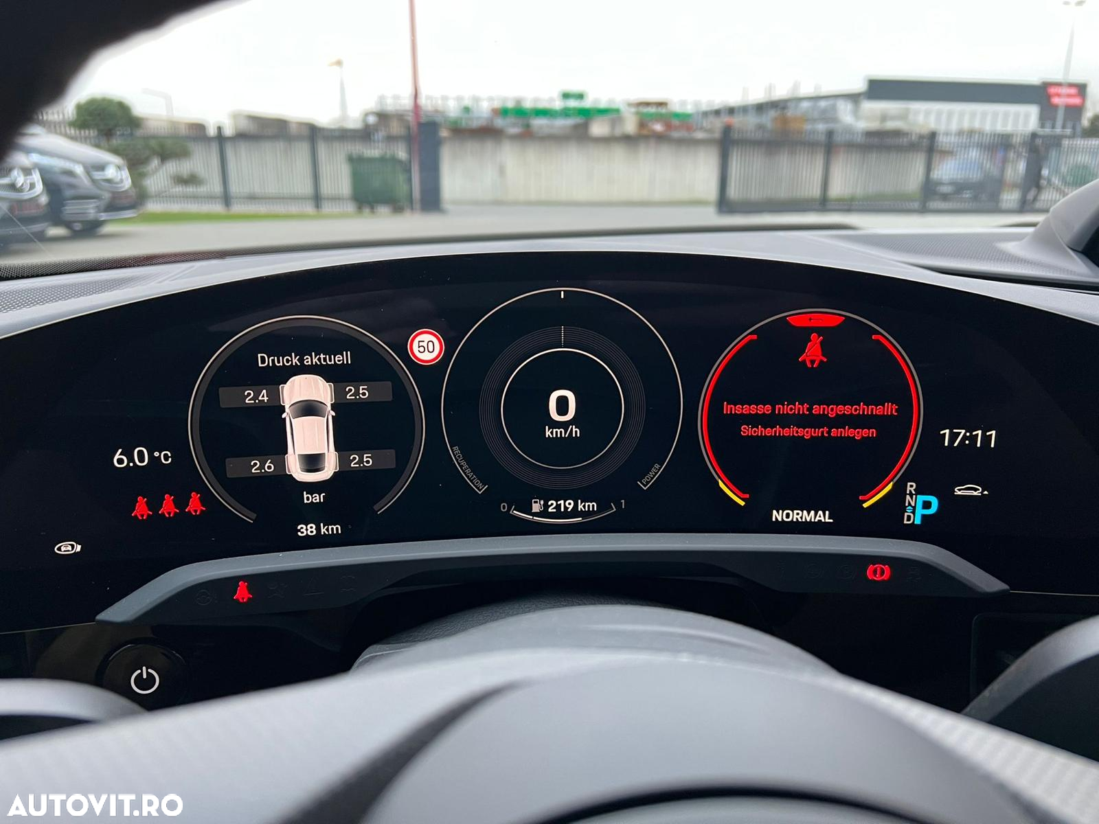 Porsche Taycan Turbo S - 15