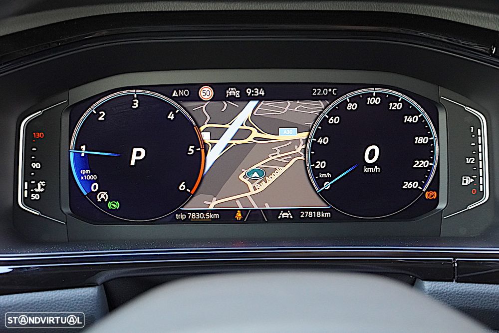 VW T-Roc 2.0 TDI R-Line DSG - 45