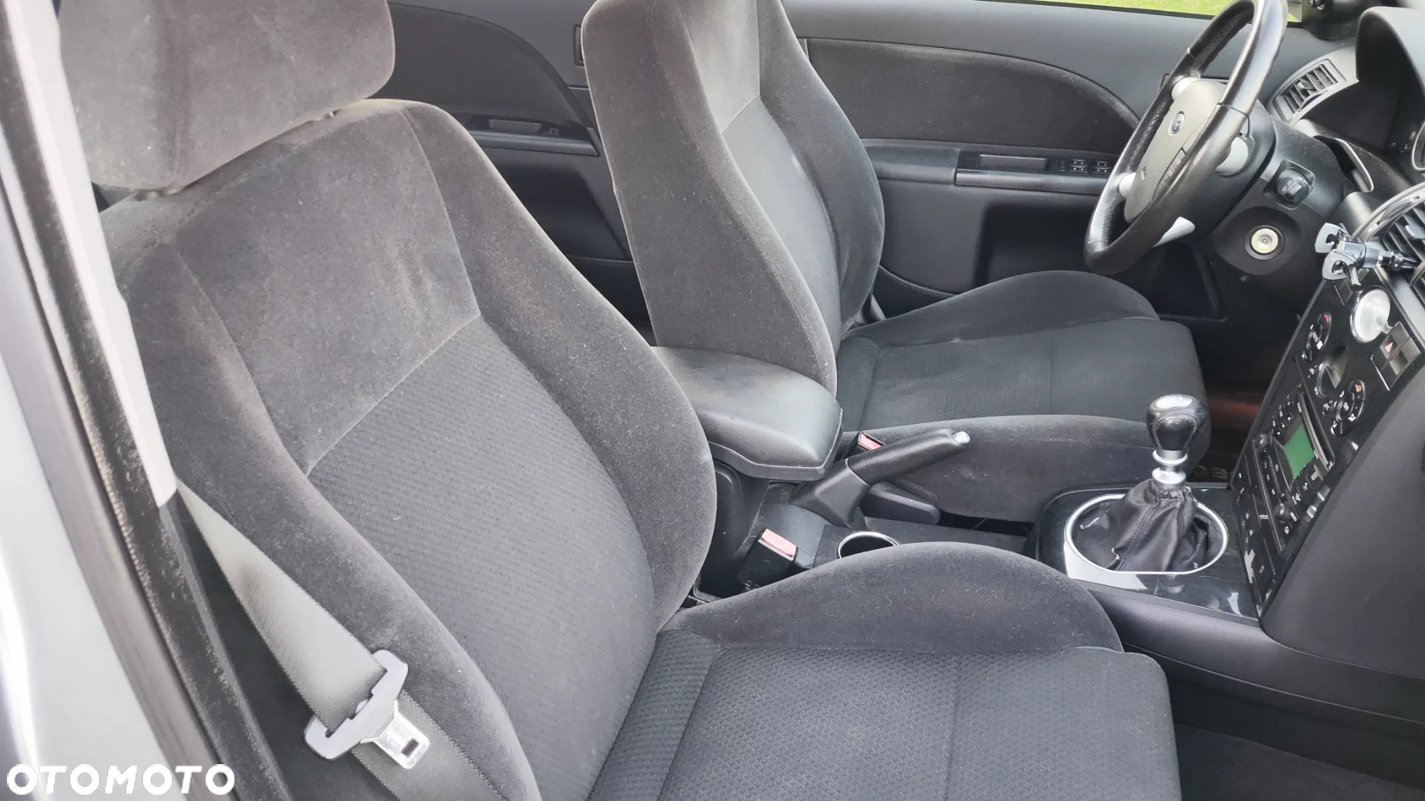 Ford Mondeo 2.0 Ghia - 14