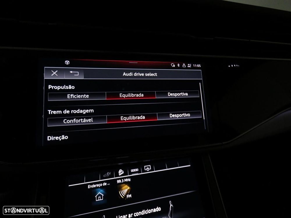 Audi Q7 55 TFSIe quattro S line Tiptronic - 36