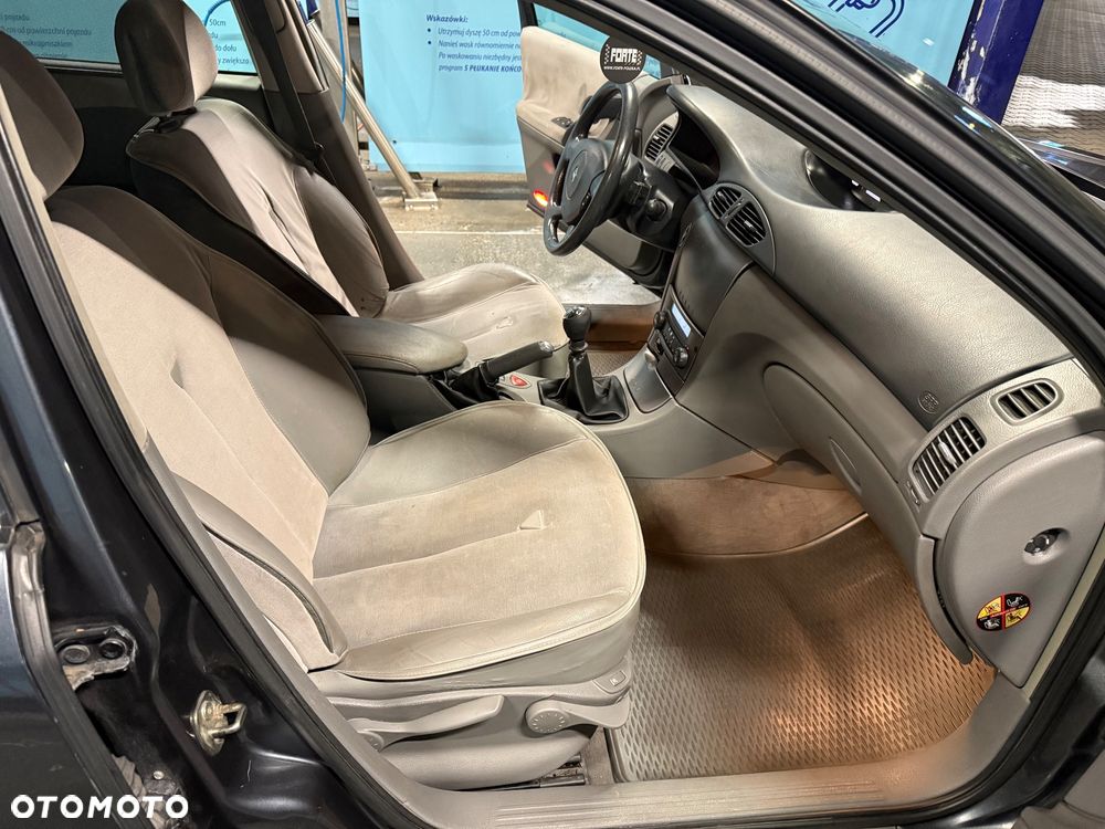 Renault Laguna - 7