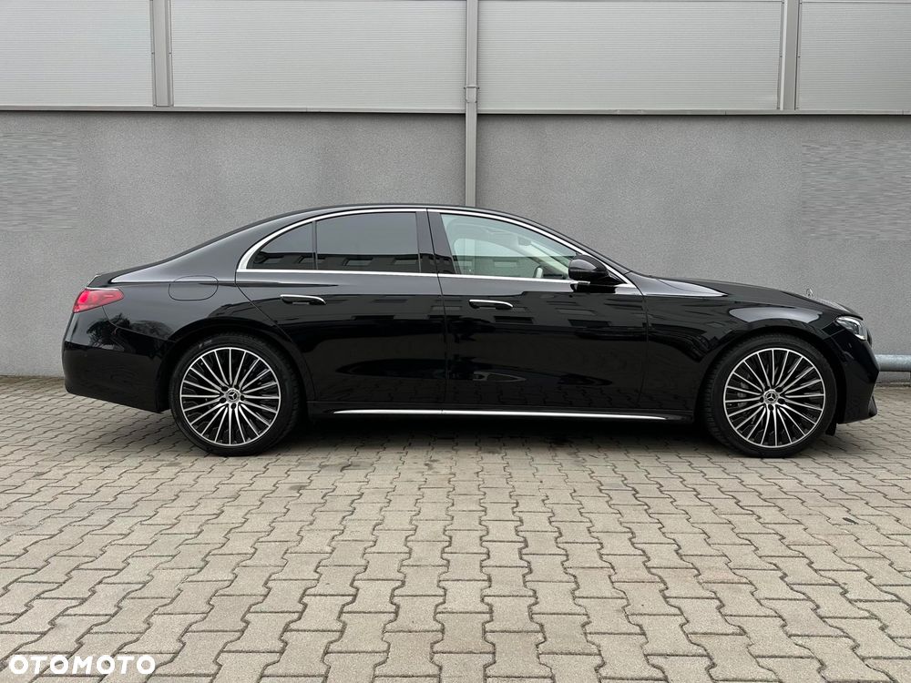 Mercedes-Benz Klasa E 220 d mHEV 4-Matic Avantgarde 9G-Tronic - 4