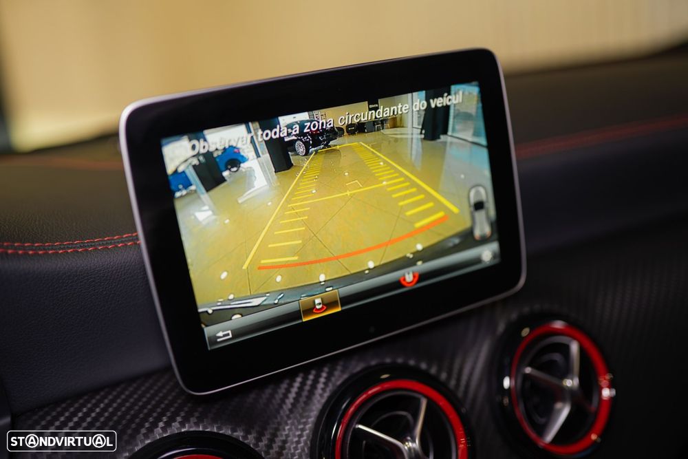 Mercedes-Benz A 45 AMG 4Matic Speedshift 7G-DCT - 36