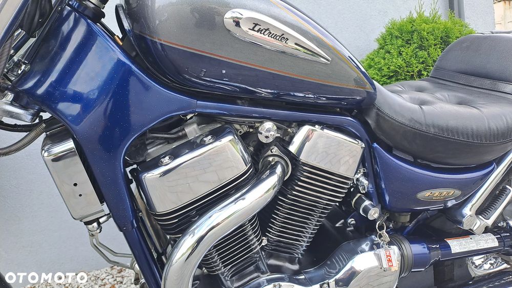 Suzuki Intruder - 29